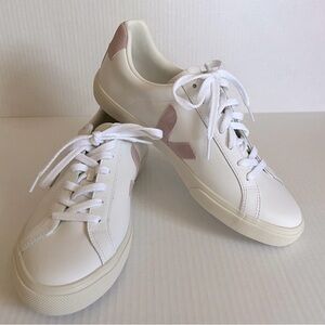 NWOT Veja Esplar Low Top Sneaker White/Pink Size 11